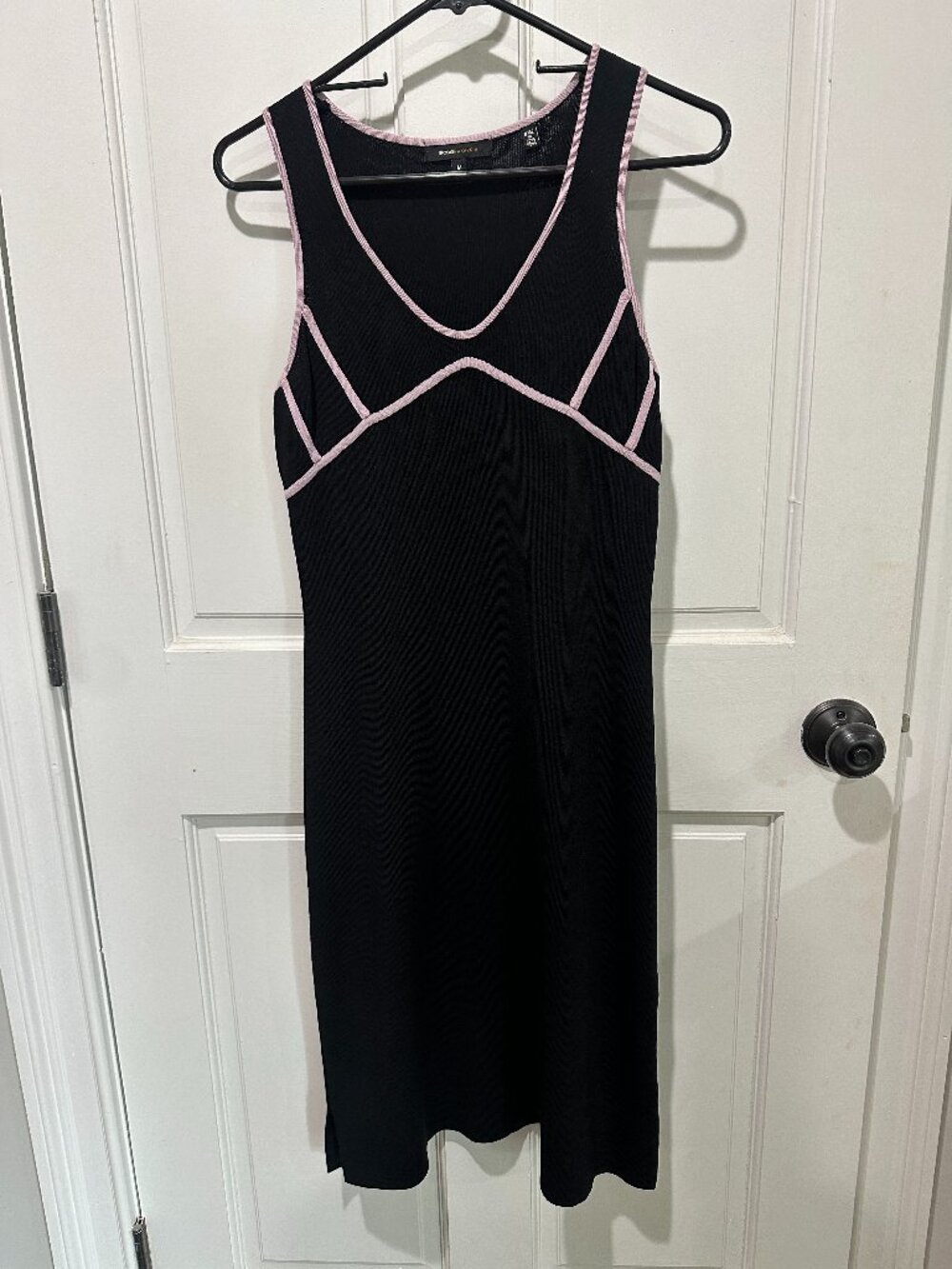 BCBGMAXAZARIA Black Sleeveless Midi Dress with Pink Contrast Trim | Size M